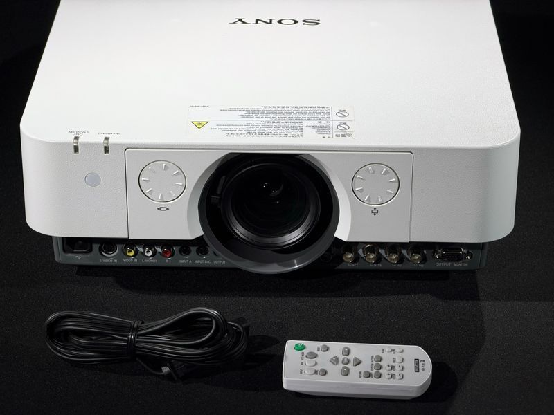 Проектор Sony VPL-FHZ55 (VPL-FHZ55/W) &mdash; б/в 10481 година напрацювання VPL-FHZ55/W фото