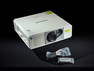 Проєктор Panasonic PT-RZ570 White (Б/В) 2674 годин напрацювання PT-RZ570 фото
