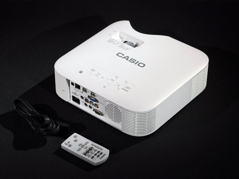 Proiector Casio XJ-F100W &mdash; folosit, 6647 h de funcționare XJ-F100W foto